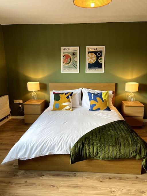 Colourful, Bright And Chic 2 Storey Apartment Manchester Kültér fotó